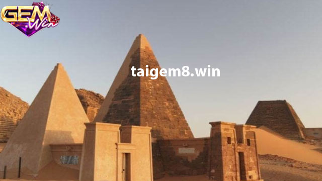 Mơ thấy kim tự tháp: 5 ý nghĩa và số đẹp tại Gemwin