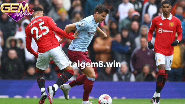 Kèo phạt góc đụng độ giữa Aston Villa vs Man United